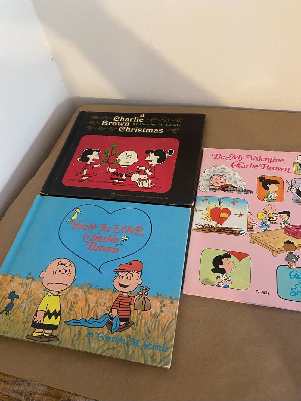 Lot Vintage Charlie Brown Books - Christmas (First Edition 1965) Your in love
